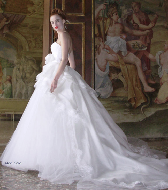 Atelier Aimee,拖尾抹胸婚纱,2015秋冬纽约婚纱周,