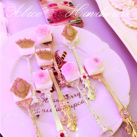 爱丽斯手工:玫瑰诠释的浪漫 粉色婚礼甜品桌