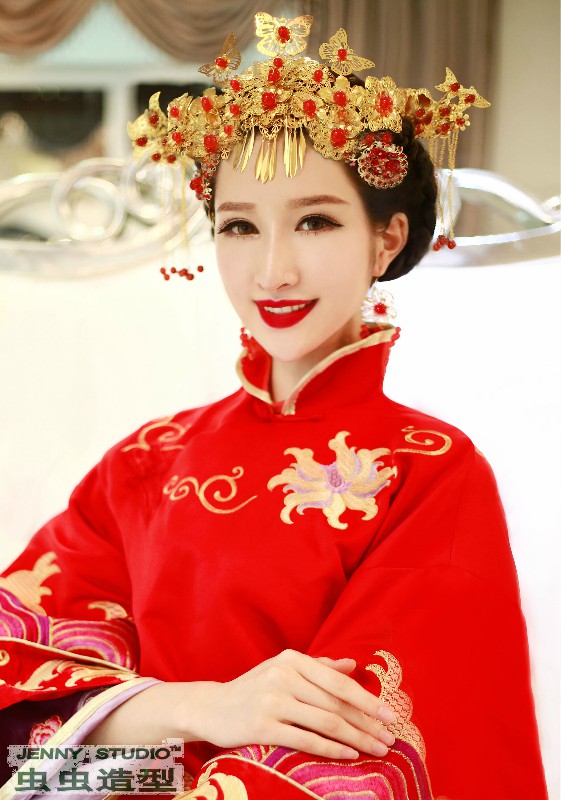 中式新娘造型中式新娘妆中式礼服
