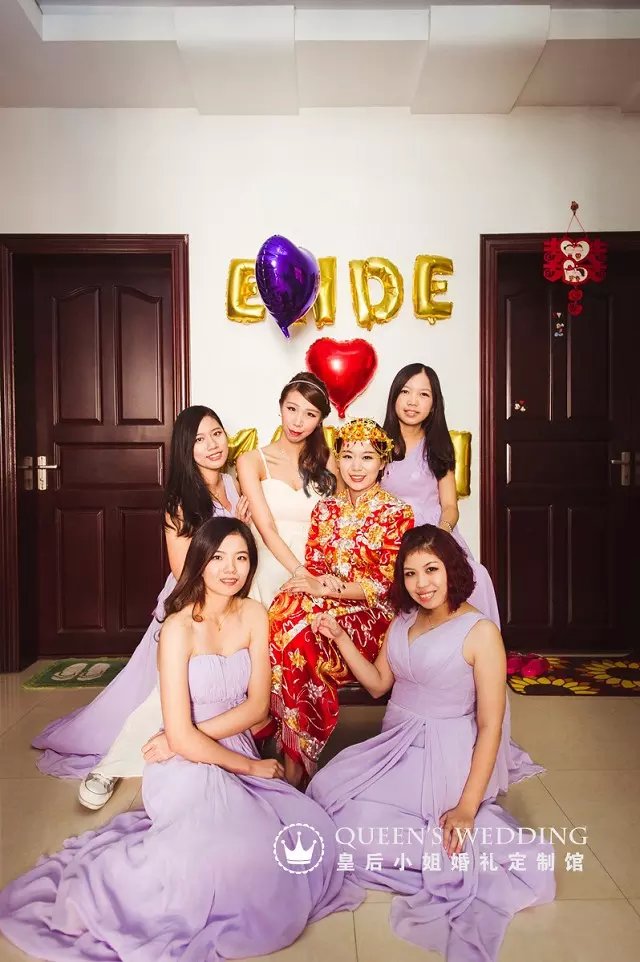 伴娘,