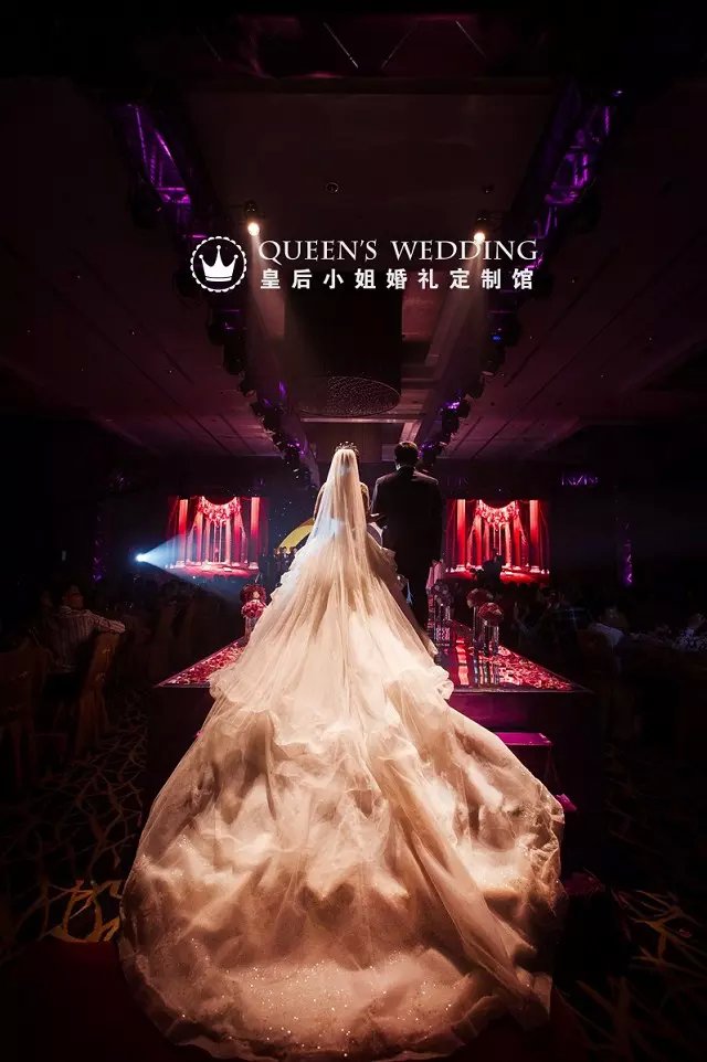 婚礼跟拍,拖尾婚纱,