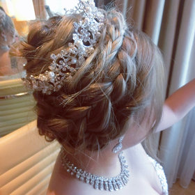 Juanjuanmakeup:编发公主造型