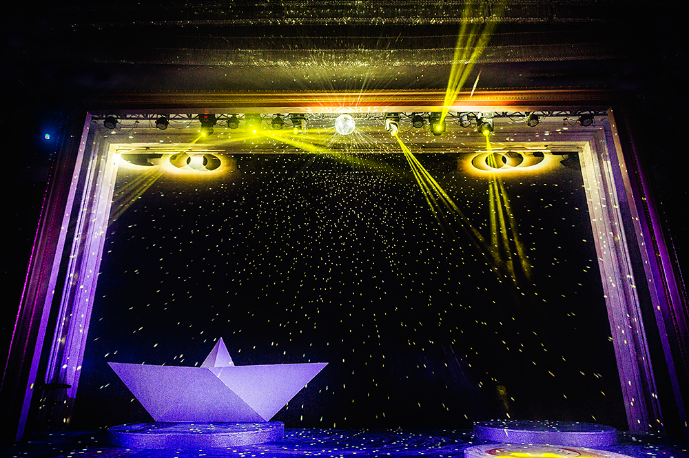 合影区,婚礼灯光,纸船,