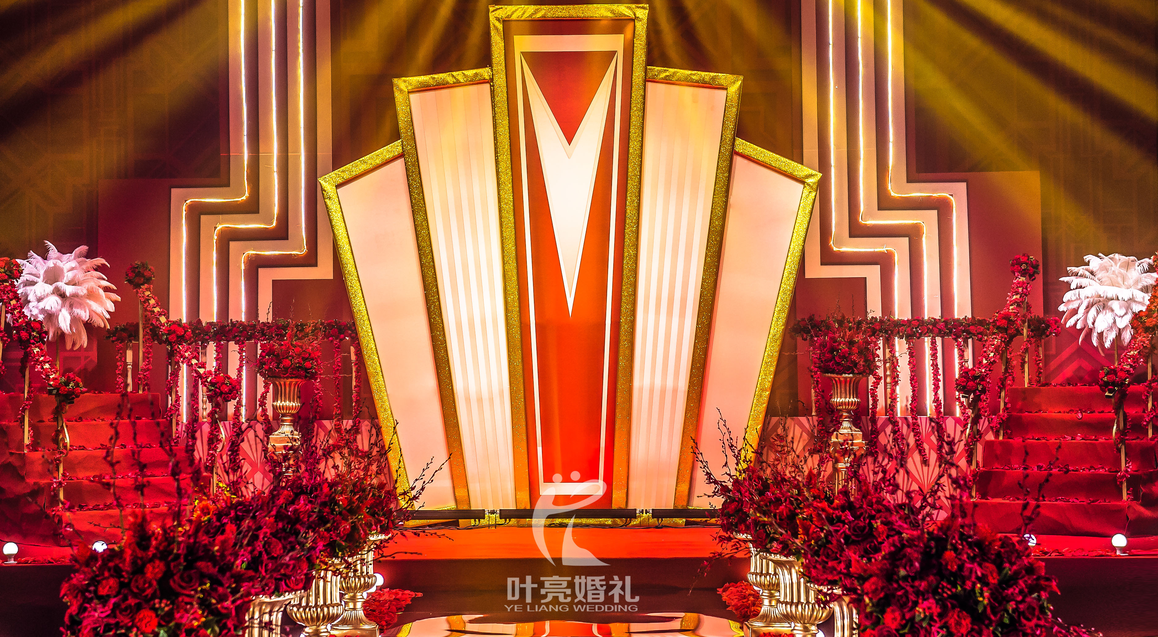 背景墙,红金撞色婚礼,