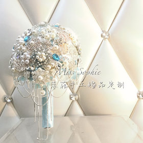 Miss Sophie苏菲手工婚品定制:Miss Sophie原创设计新娘珠宝手捧花--冰雪