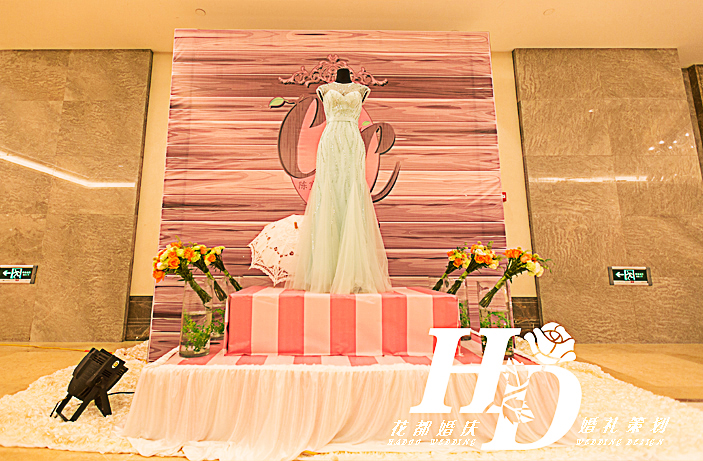 迎宾区,婚纱礼服,