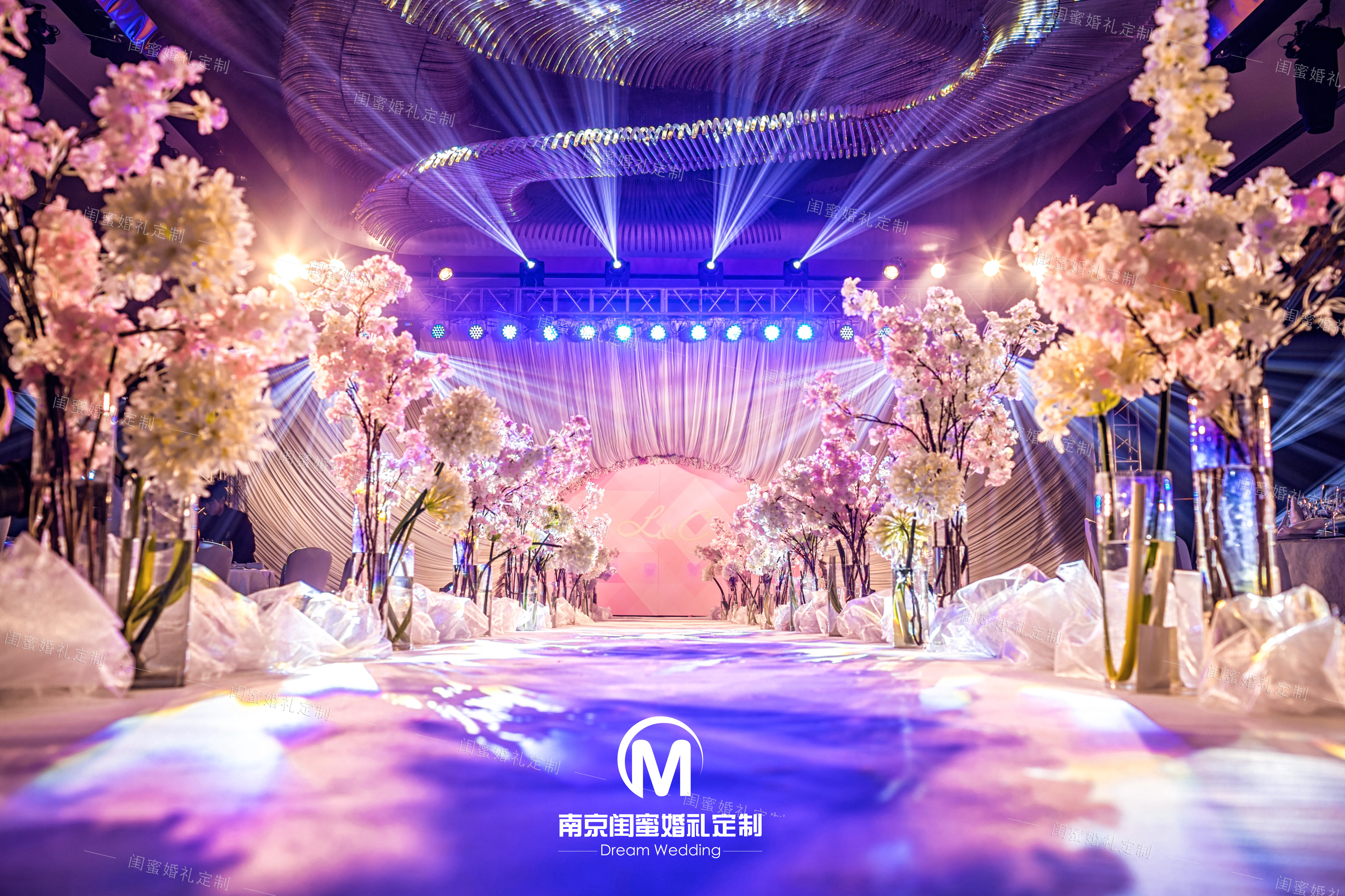 梦幻粉紫色婚礼--拼车拼出的爱情