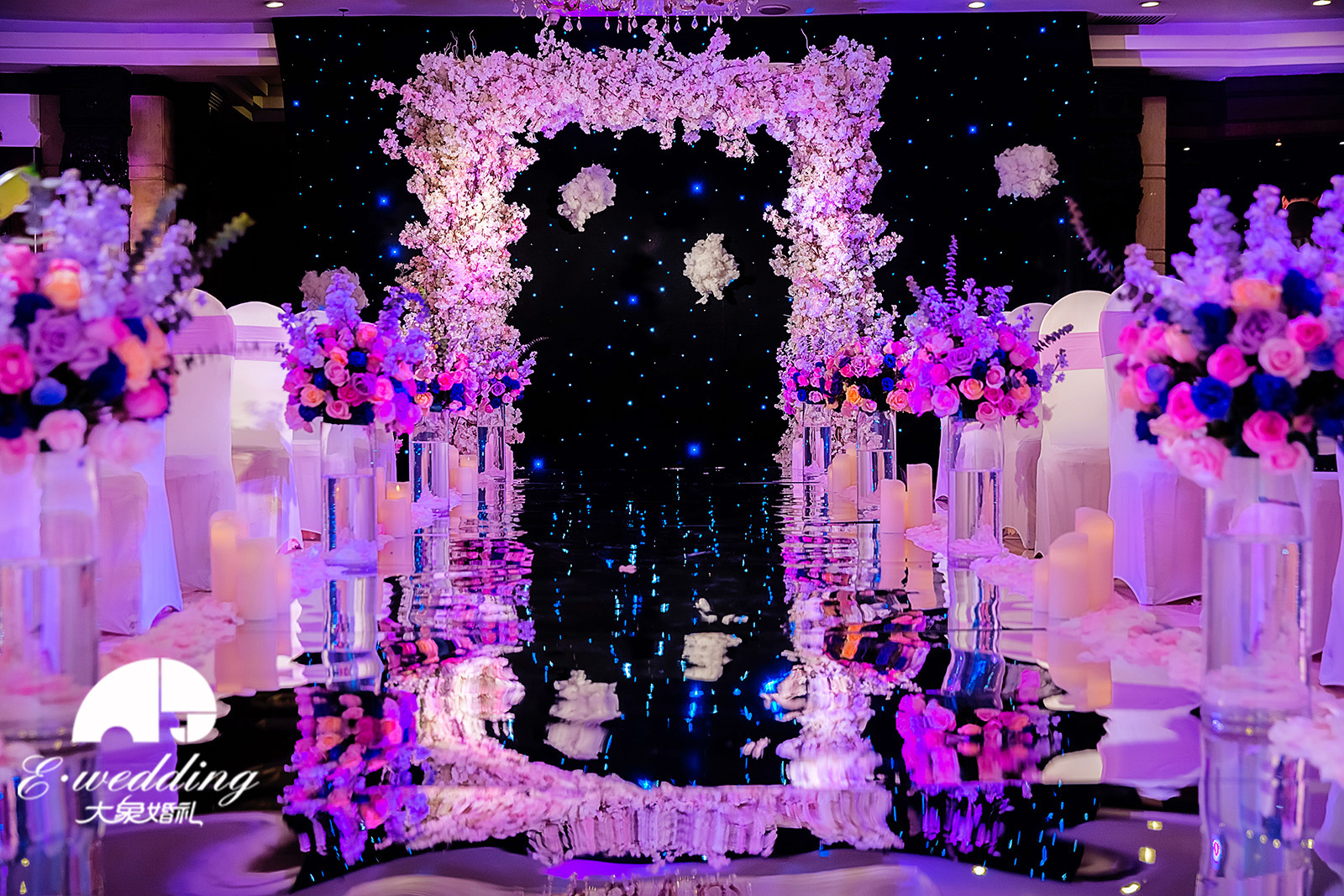 鲜花拱门,仪式区入口,婚礼布置,