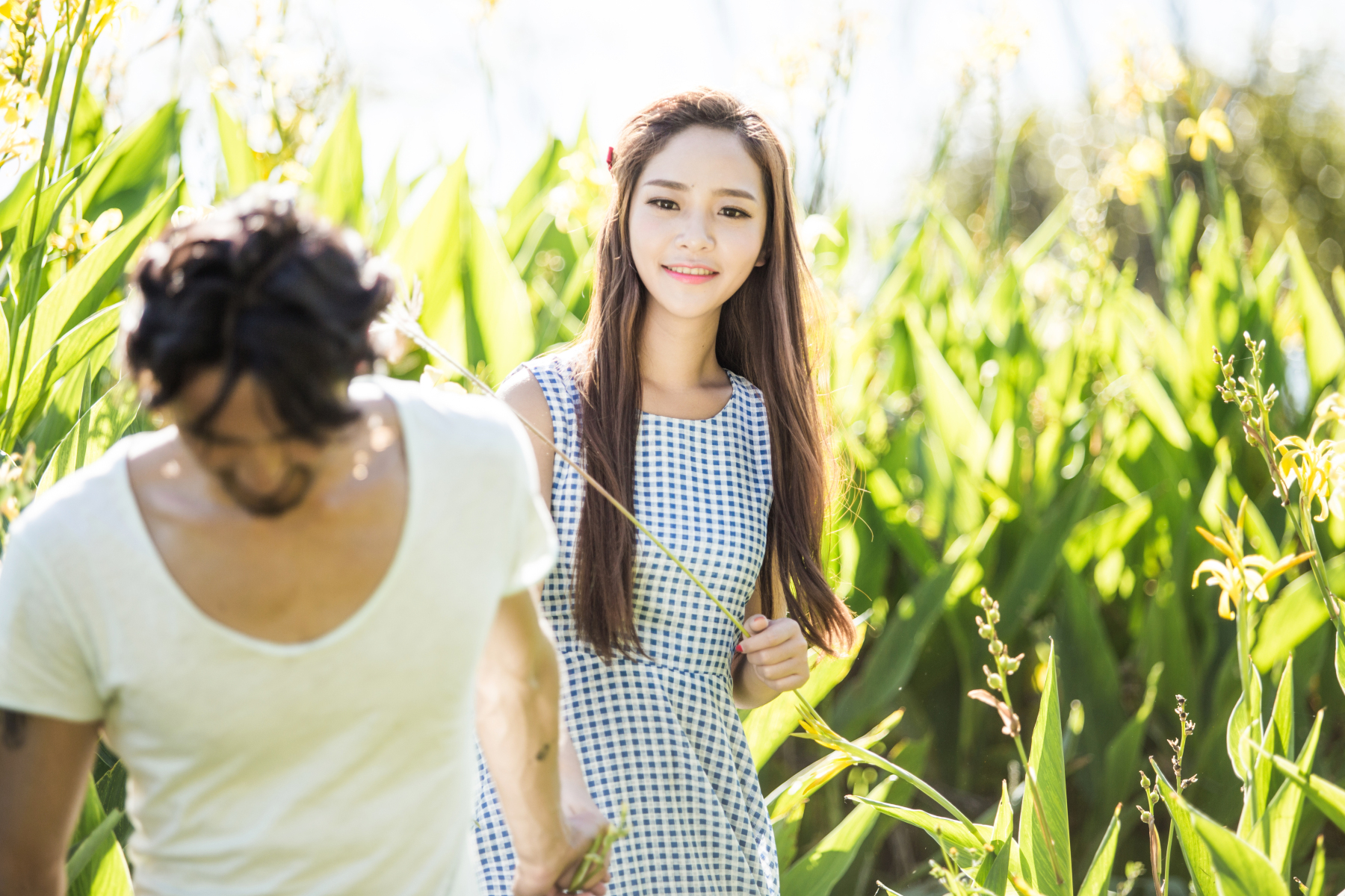 云南大理旅拍婚纱照《洱海路》