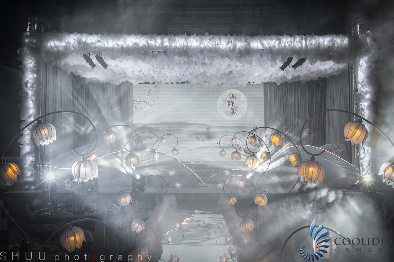 清新唯美婚礼路引通道