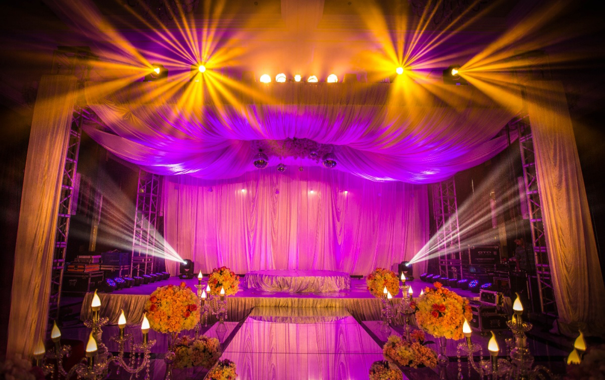 简约浪漫婚礼《一克拉的见证》