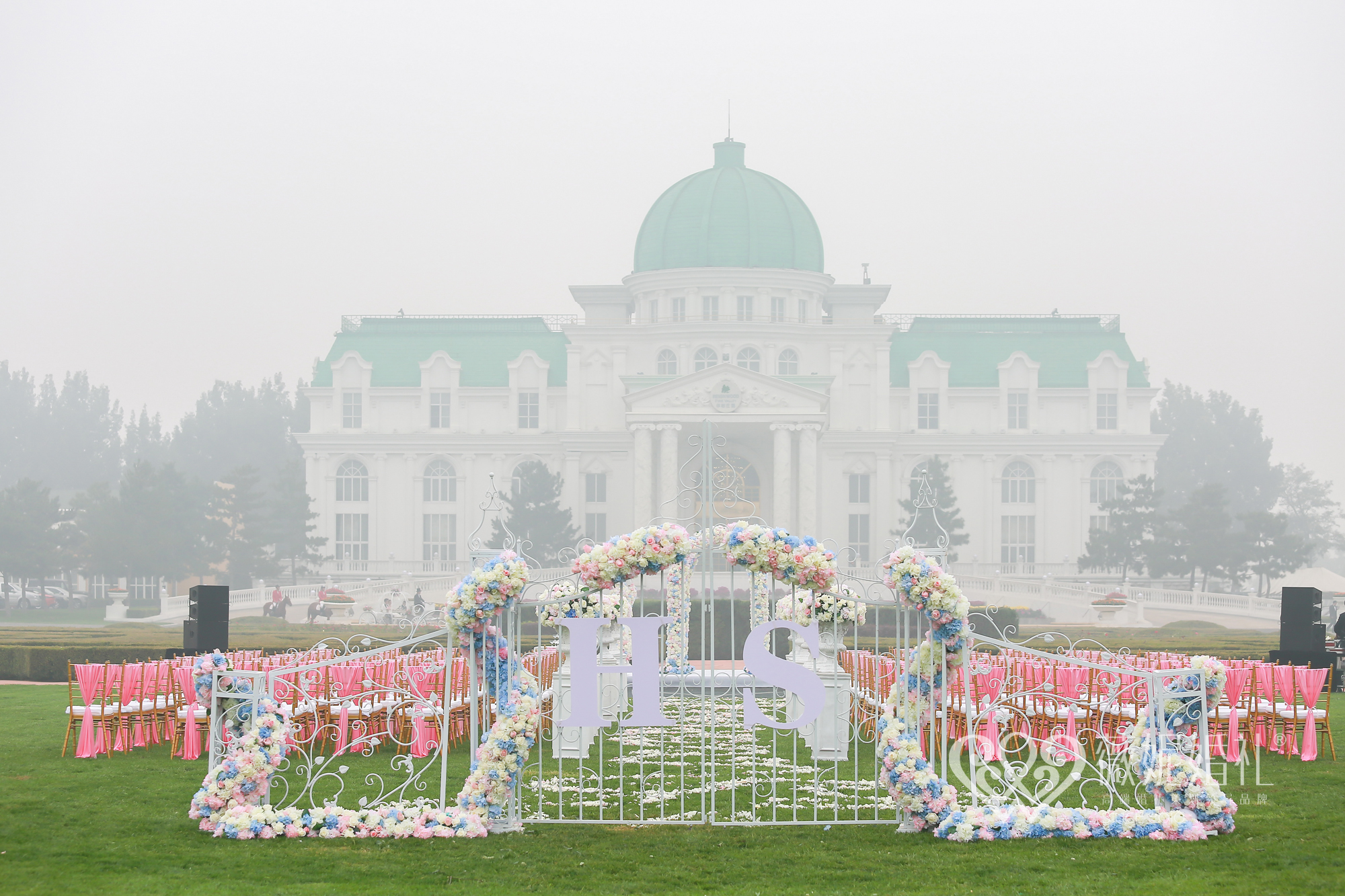 户外草坪婚礼,