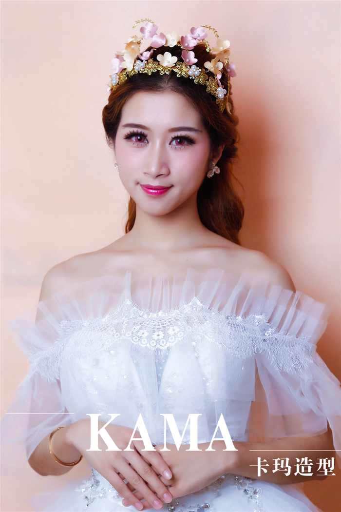 新娘造型新娘妆鲜花皇冠