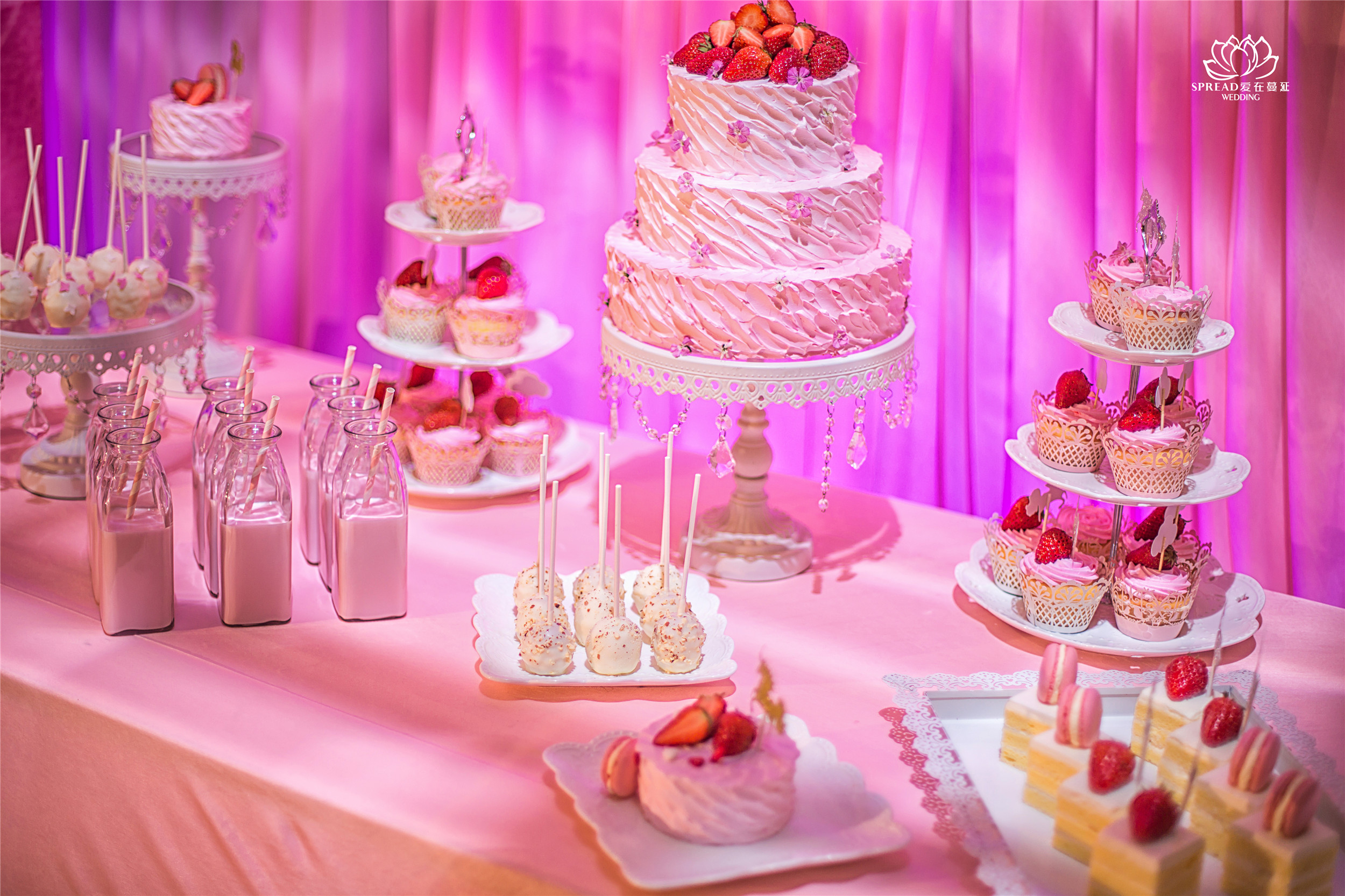 甜品桌,婚礼蛋糕,