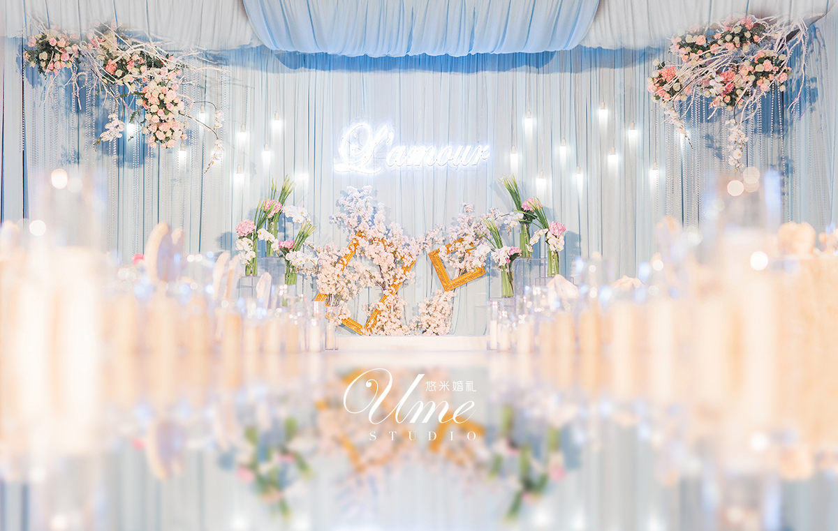 路引通道帷幔背景墙唯美梦幻风婚礼