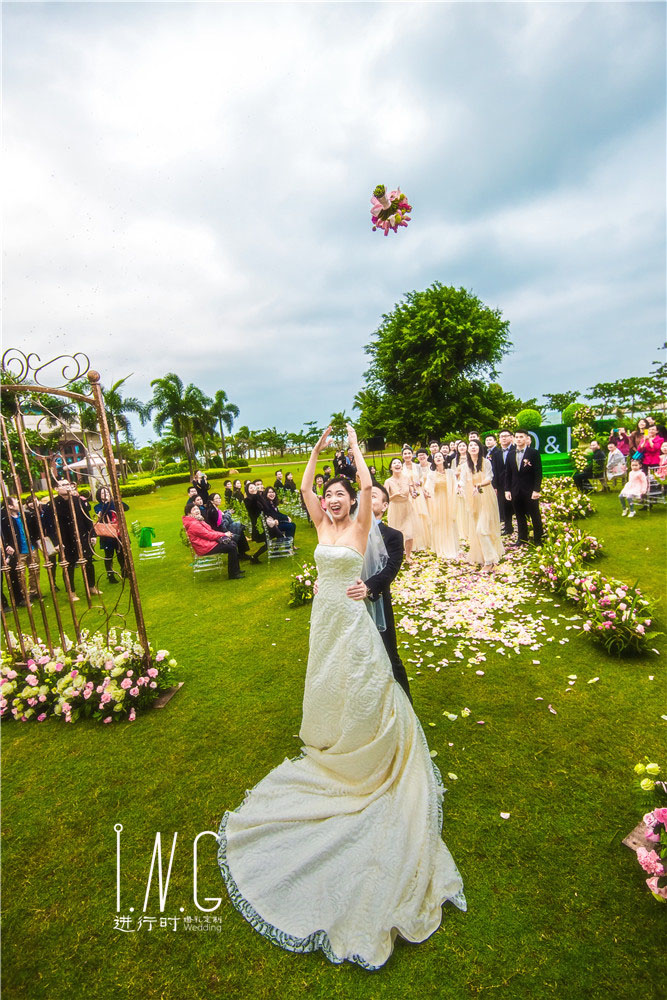 婚礼跟拍,扔捧花,