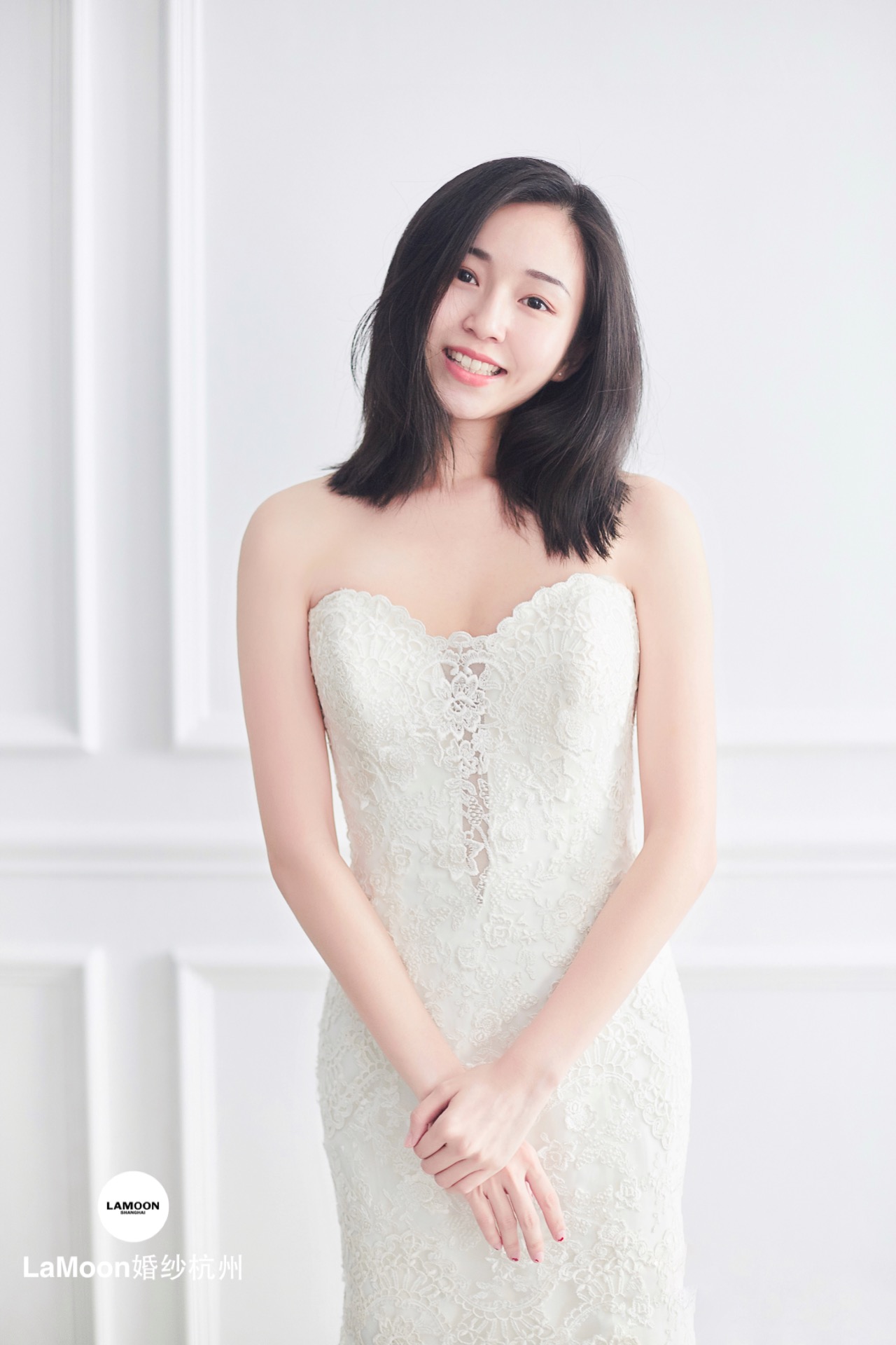 抹胸婚纱,
