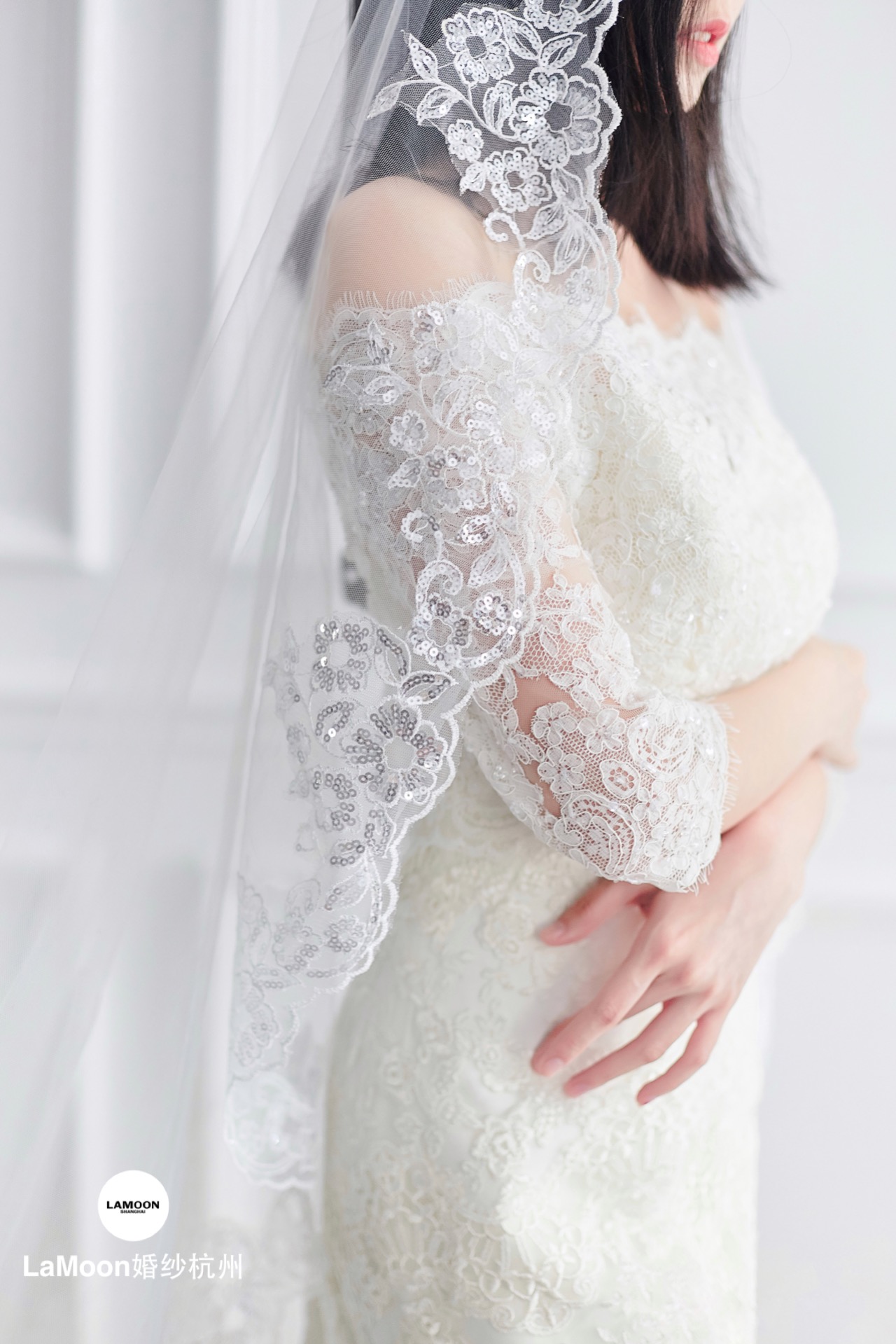 立体蕾丝两穿鱼尾裙婚纱
