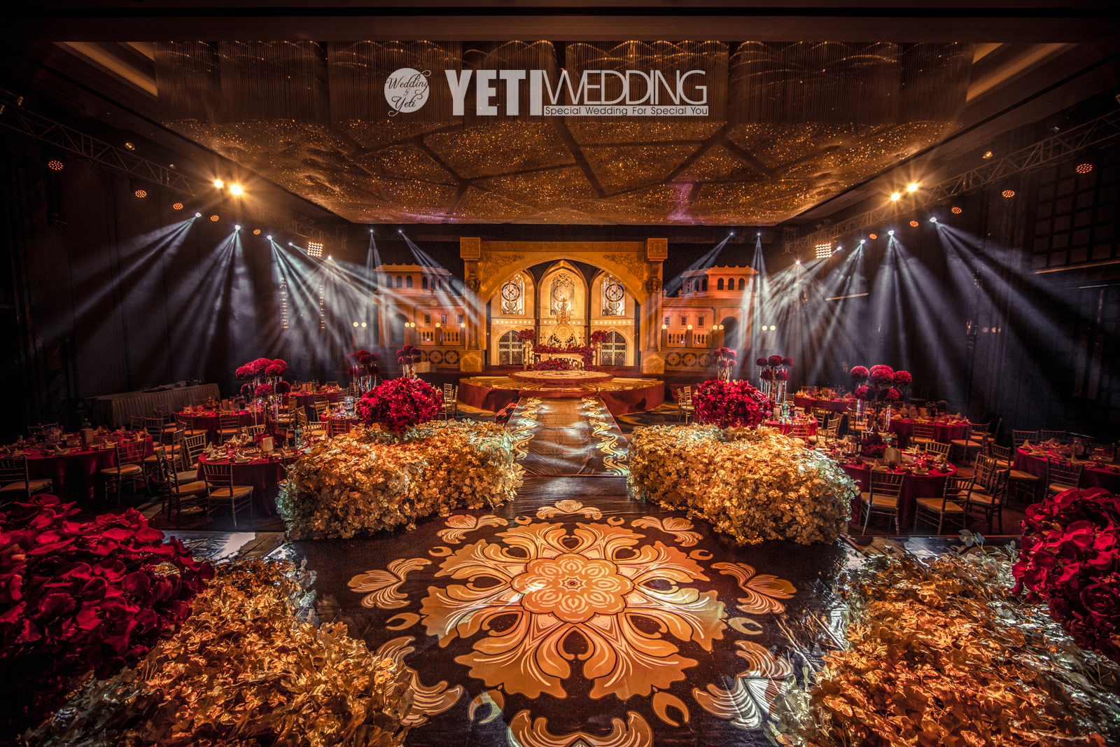 婚礼场地,宴会厅婚礼,红金撞色婚礼,