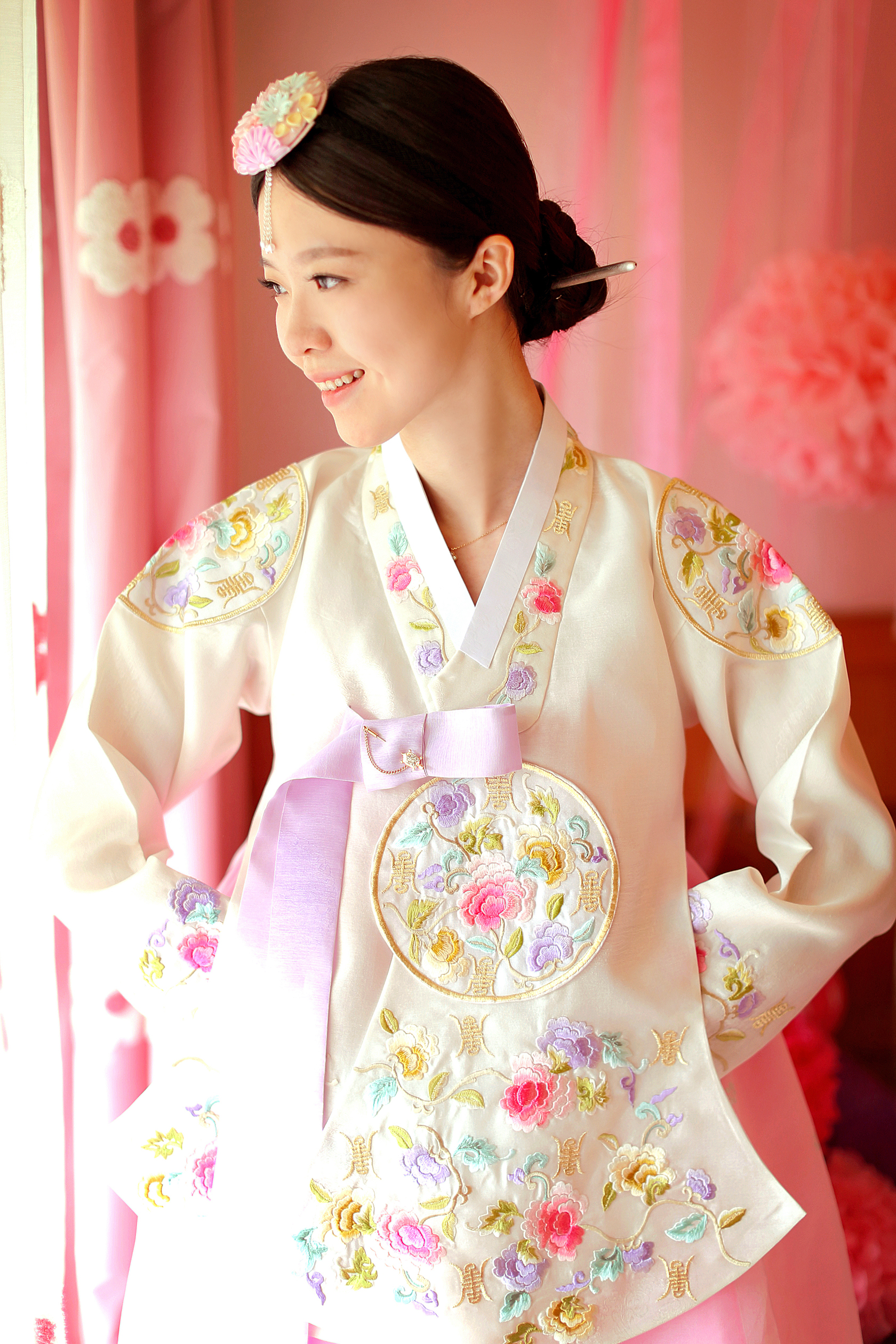 朝鲜族新娘造型新娘写真朝鲜族礼服