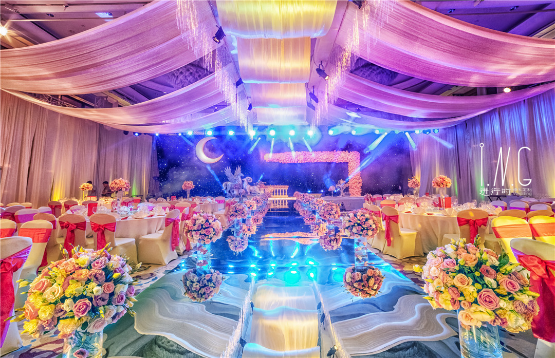 简约浪漫婚礼《仲夏野之梦》