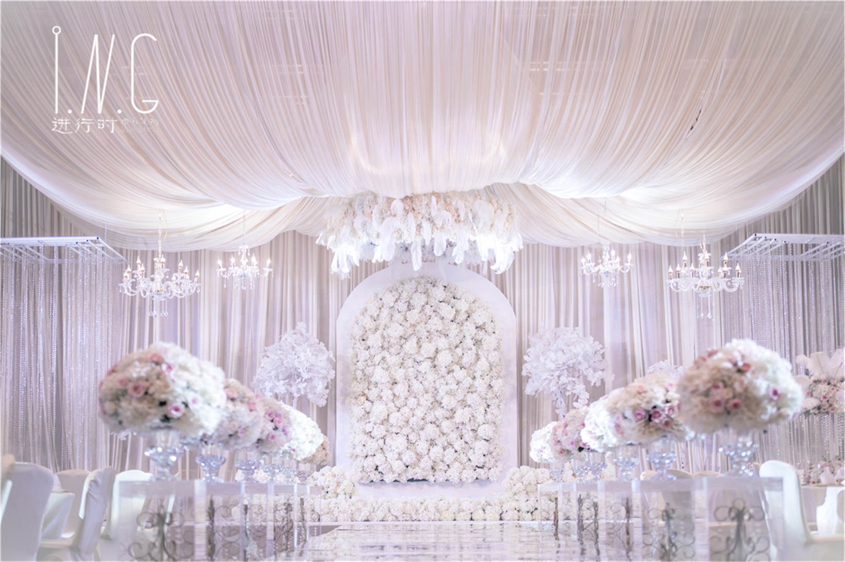 仪式区,鲜花背景墙,帷幔吊顶,