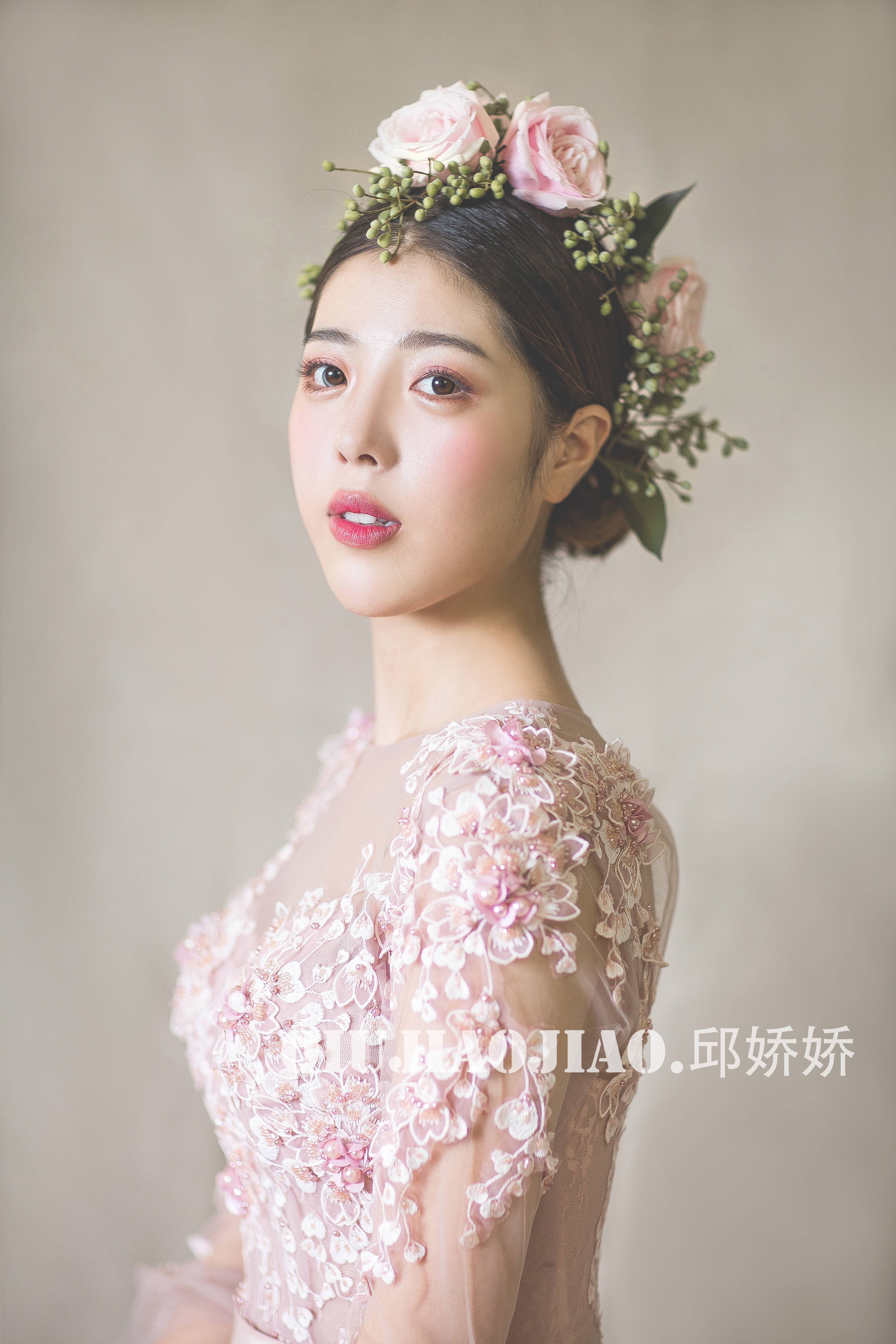 鲜花新娘造型,