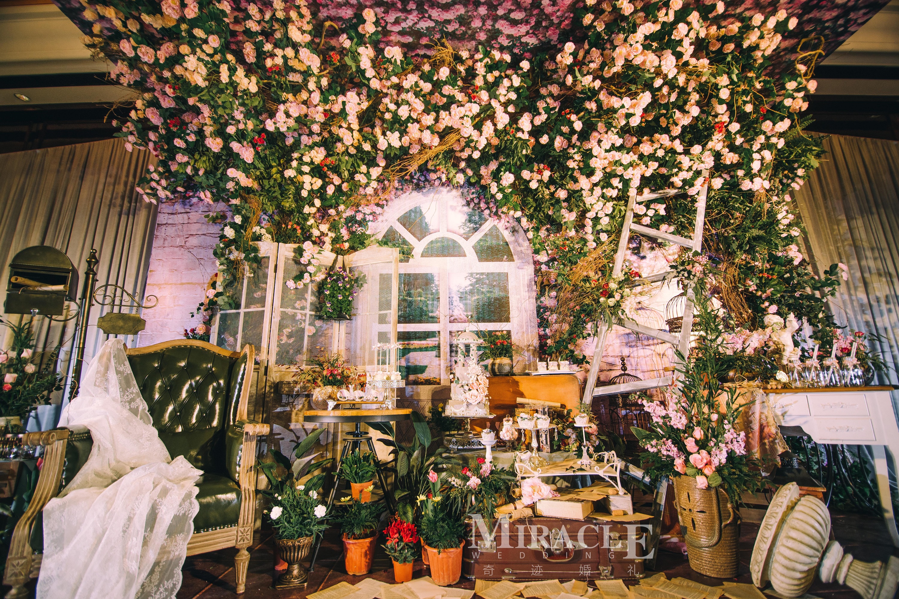 法式婚礼,花园风婚礼,鲜花背景墙,