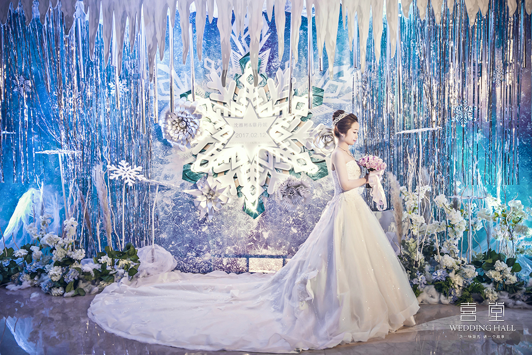 冰雪主题婚礼背景墙雪花
