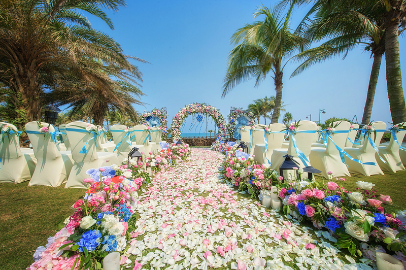 户外草坪婚礼,海边婚礼,路引通道,