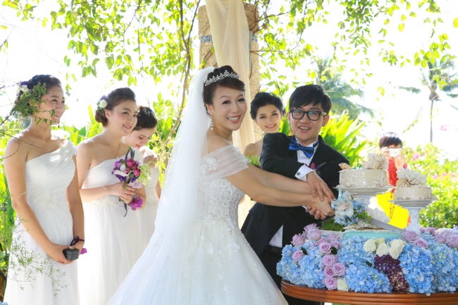明星婚礼,金志文金兰切蛋糕,