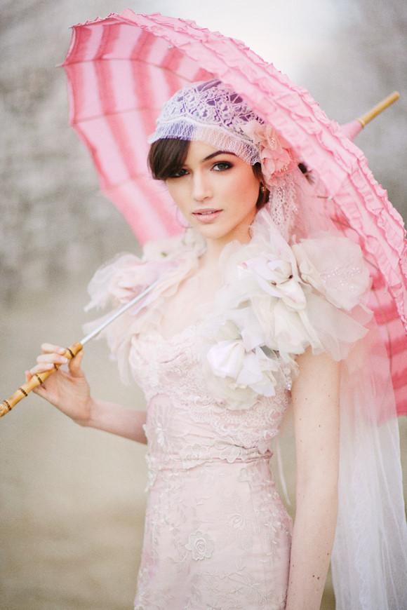 帽饰蕾丝