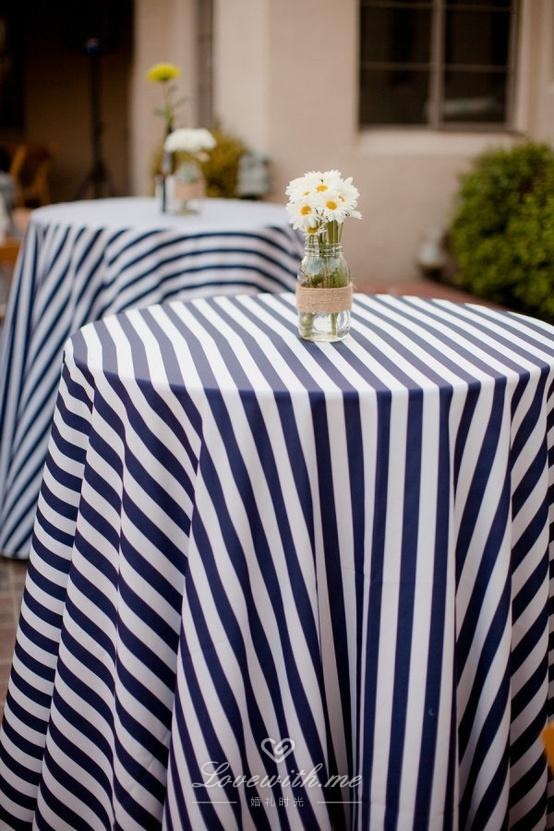 条纹桌布,