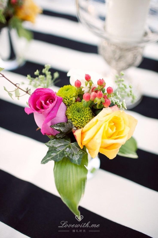 条纹桌布,桌花,