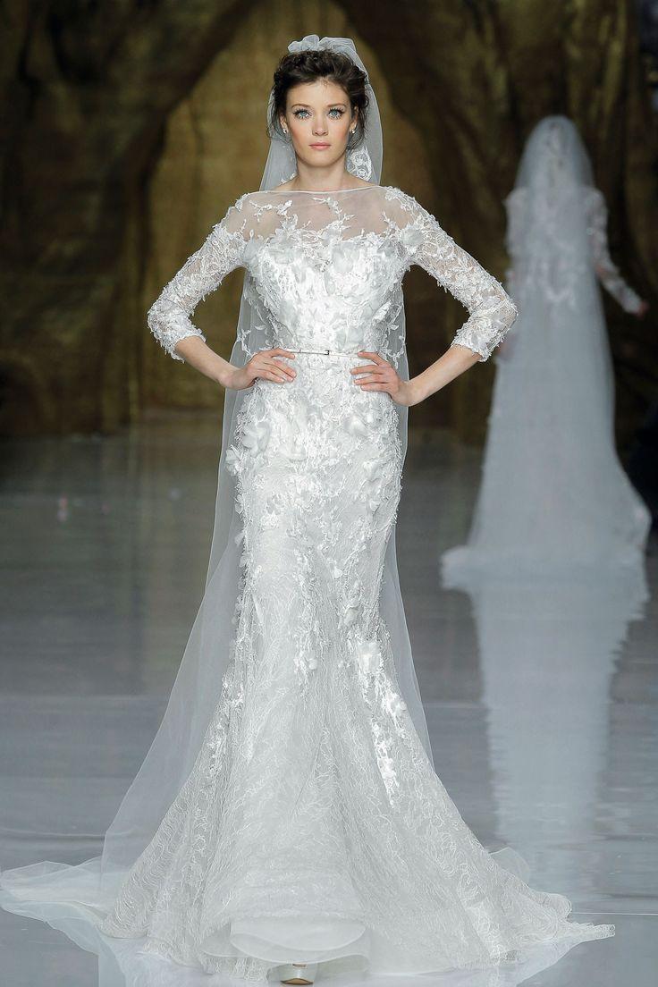 长袖花朵拖尾婚纱,PRONOVIAS,