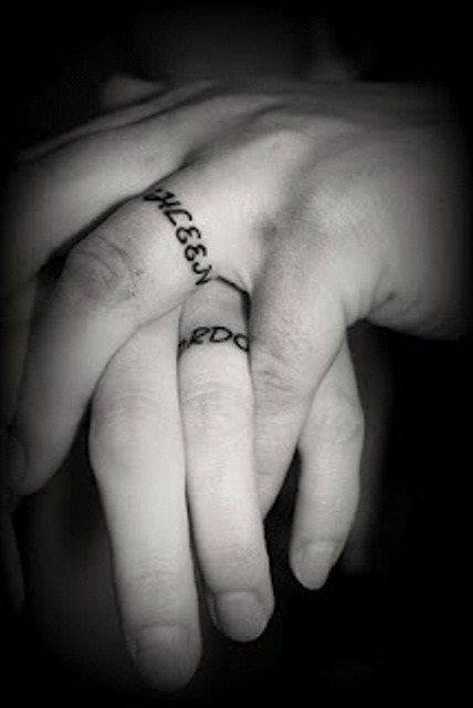 婚礼戒指纹身,