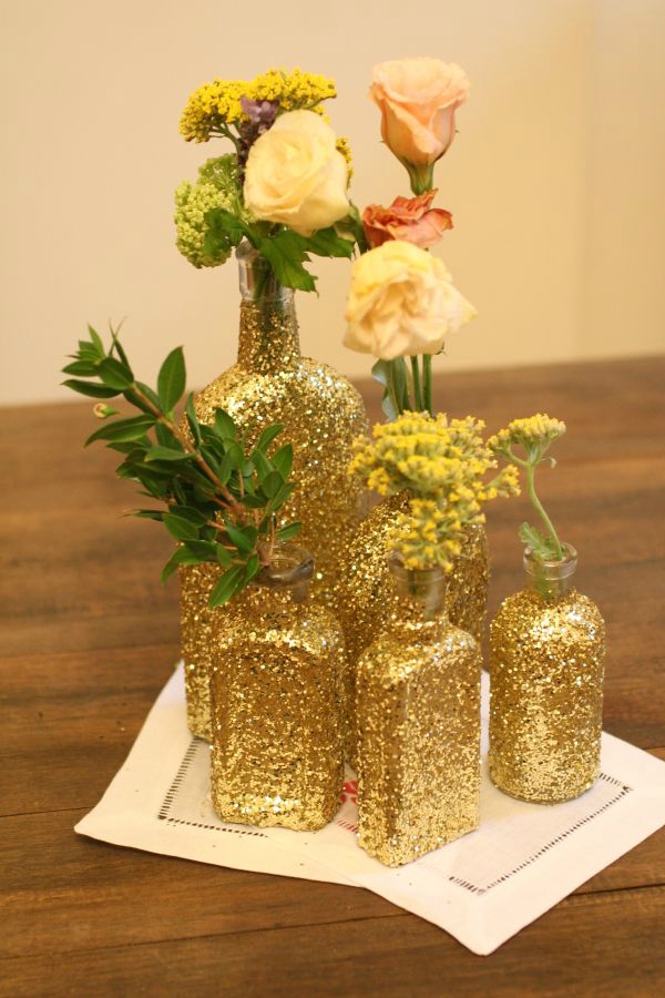 DIY的金色亮片花瓶,