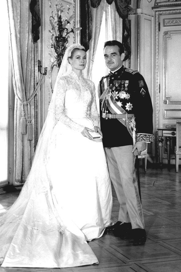 摩纳哥王妃格蕾丝·凯利婚纱照 永不褪色的倩影