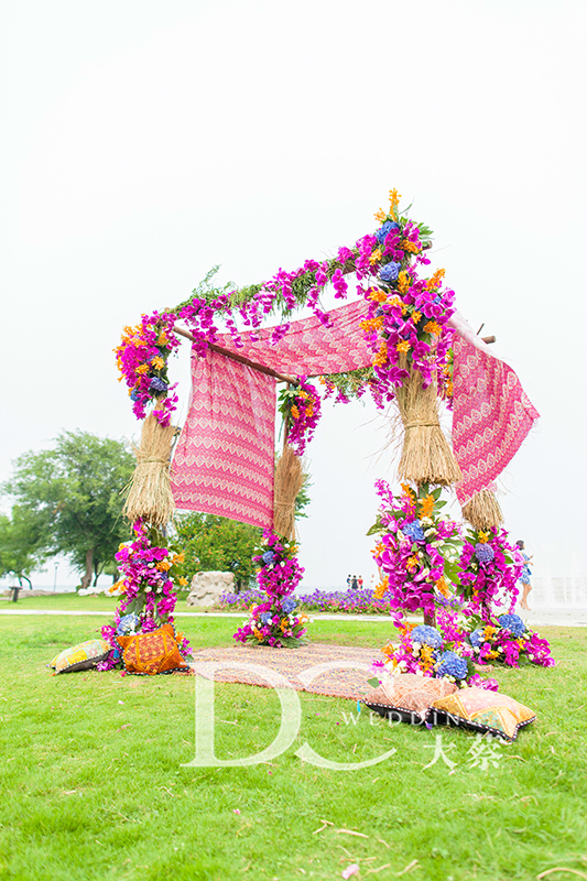 东南亚风户外婚礼仪式花亭