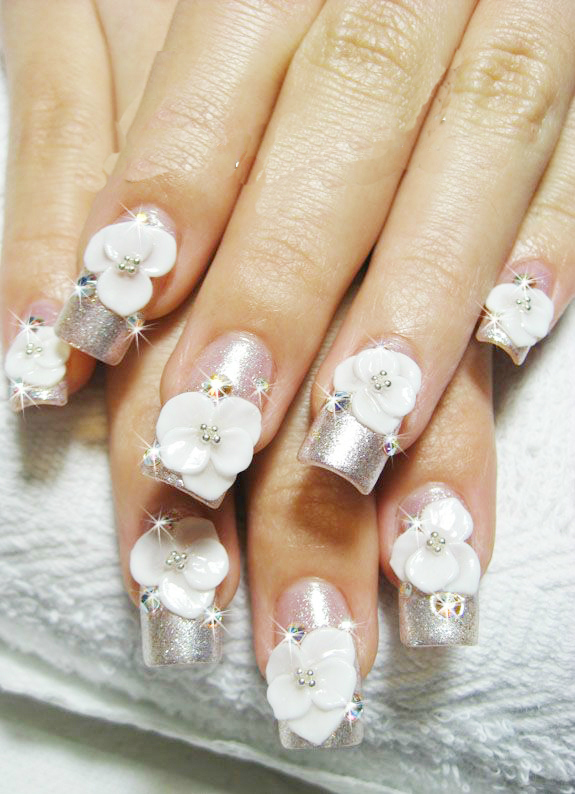 立体雕花美甲 让新娘指尖花开