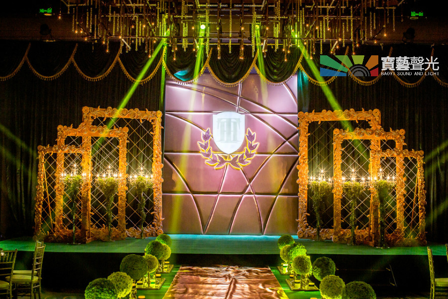 标签 背景墙 相框 颜色 描述