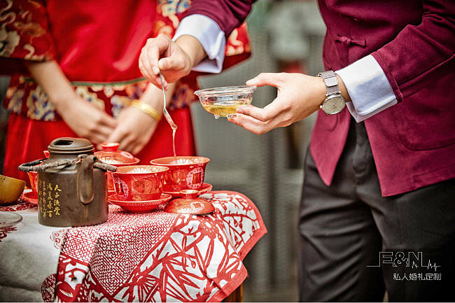 婚礼上敬茶习俗的讲究,你知道多少?-来自婚礼设计师客照案例 |婚礼精选