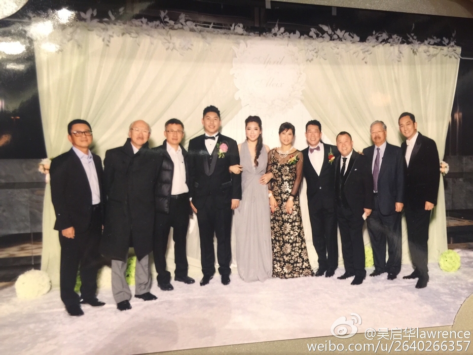 昨日,元彪(原名夏令震)之女夏苡棓在香港举办婚宴.