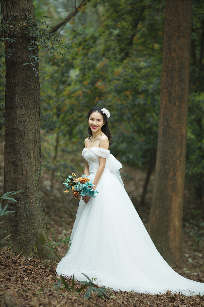 四月物语-来自成都屿鹿婚纱晚装客照案例 |婚礼精选