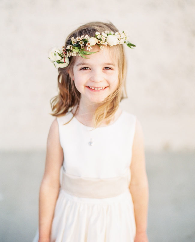16款超萌的纯白色花童礼服