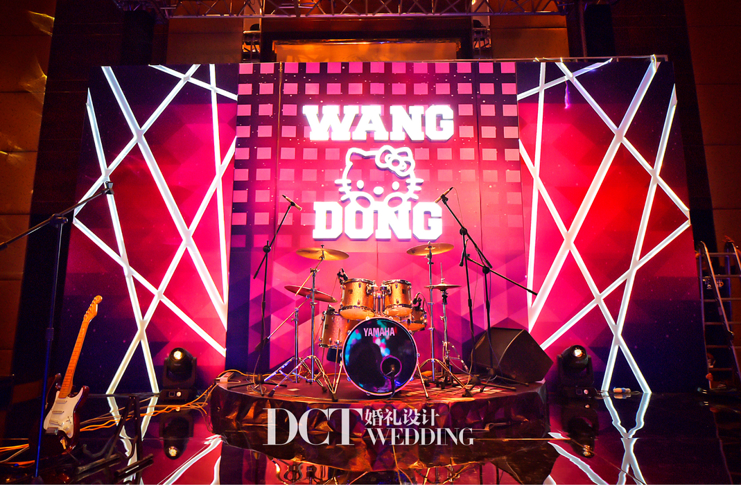 hellokitty主题婚礼背景墙架子鼓