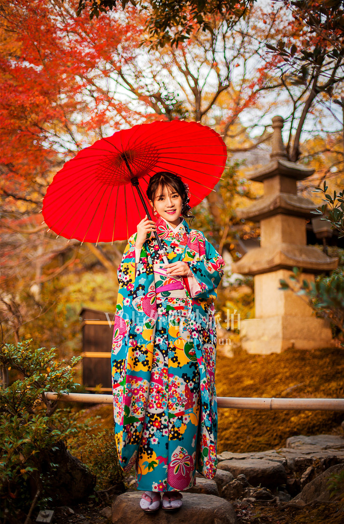 日式新娘造型和服 日本旅拍婚纱照客片 来源:  枫香晚华静,流水岚山影
