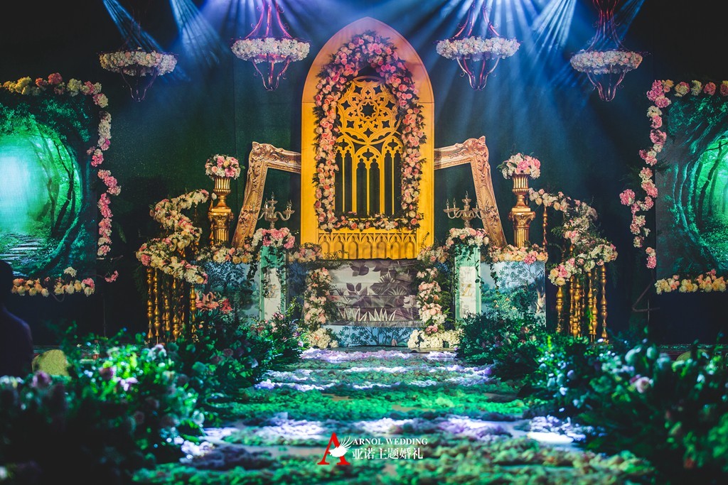 奢华梦幻森系婚礼《月光森林》