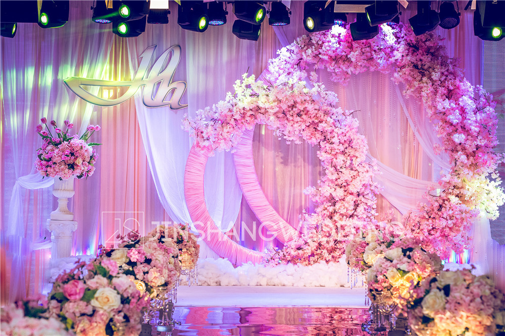 唯美梦幻风婚礼简约浪漫婚礼花环