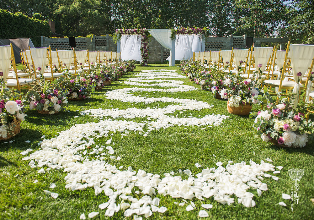 户外草坪婚礼《糖·水·我们》